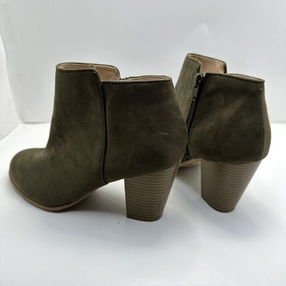 Old Navy Women's FauxSuede Basic Heeled Almond-Toe Zipper Ankle‎ Booties Shoes 8 - Picture 7 of 11